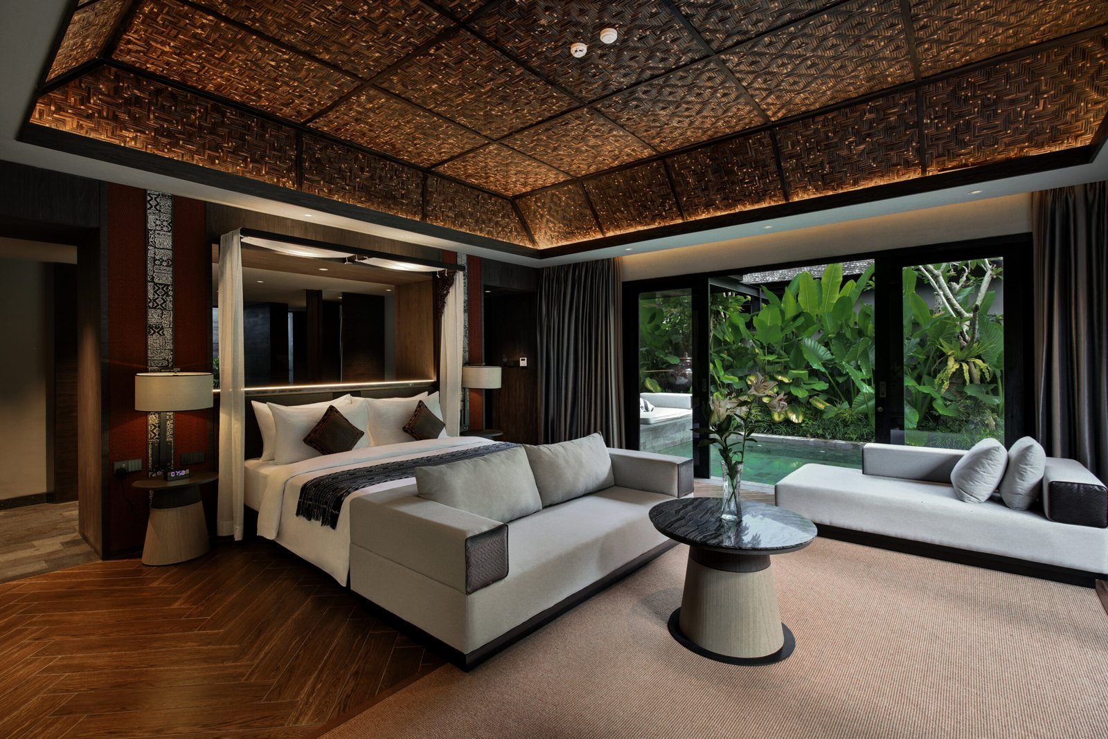 Interior view of SARAS Room at Ayatara Villa Ubud Kintamani Bali – a luxury villa di Bali with private pool, jungle view, and airbnb bali-inspired tranquility for honeymooners and discerning travelers.