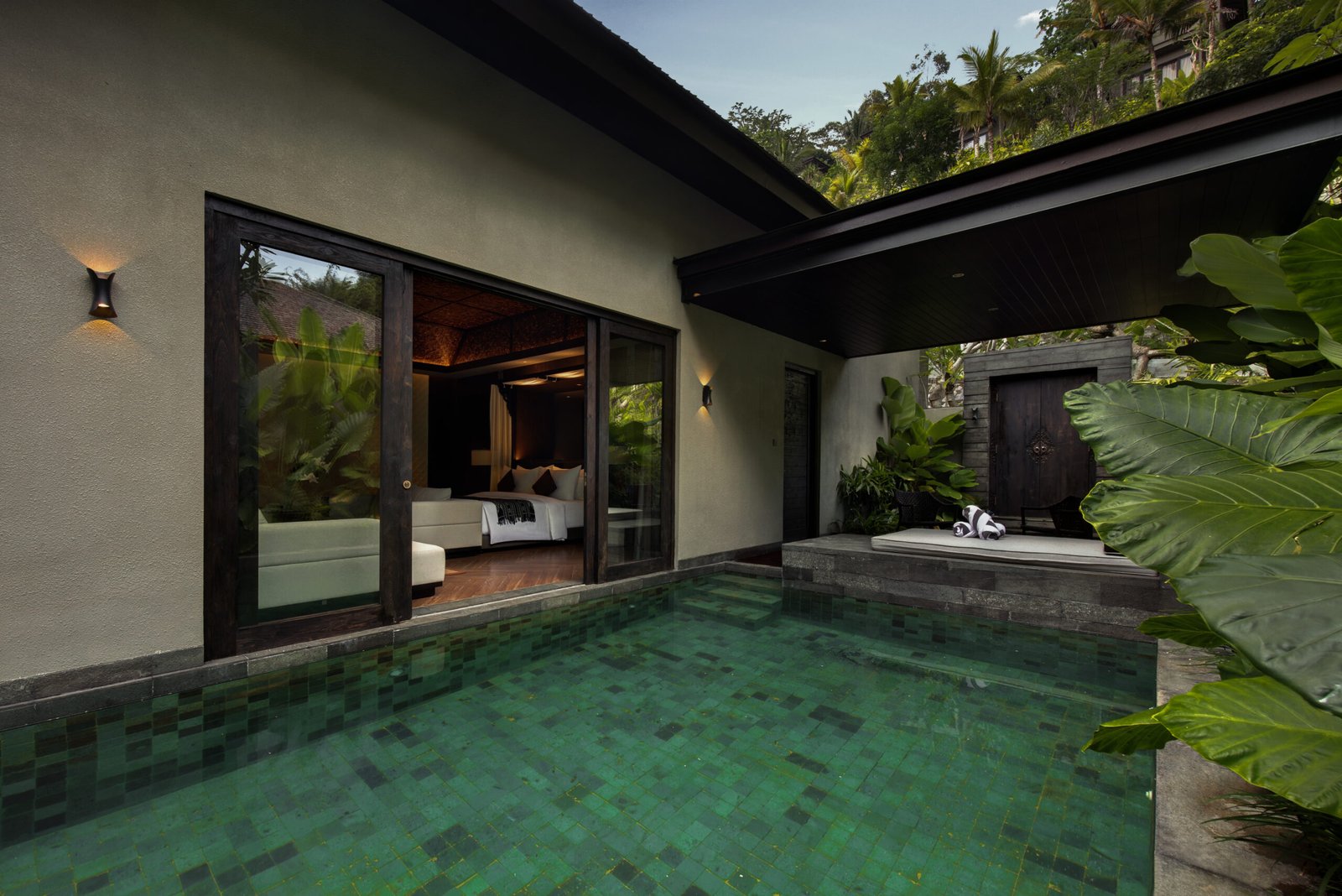 SARAS private pool room at Ayatara Villa Ubud Kintamani Bali – a villa di Bali offering jungle views, modern design, and airbnb bali-style comfort with hotel murah luxury.