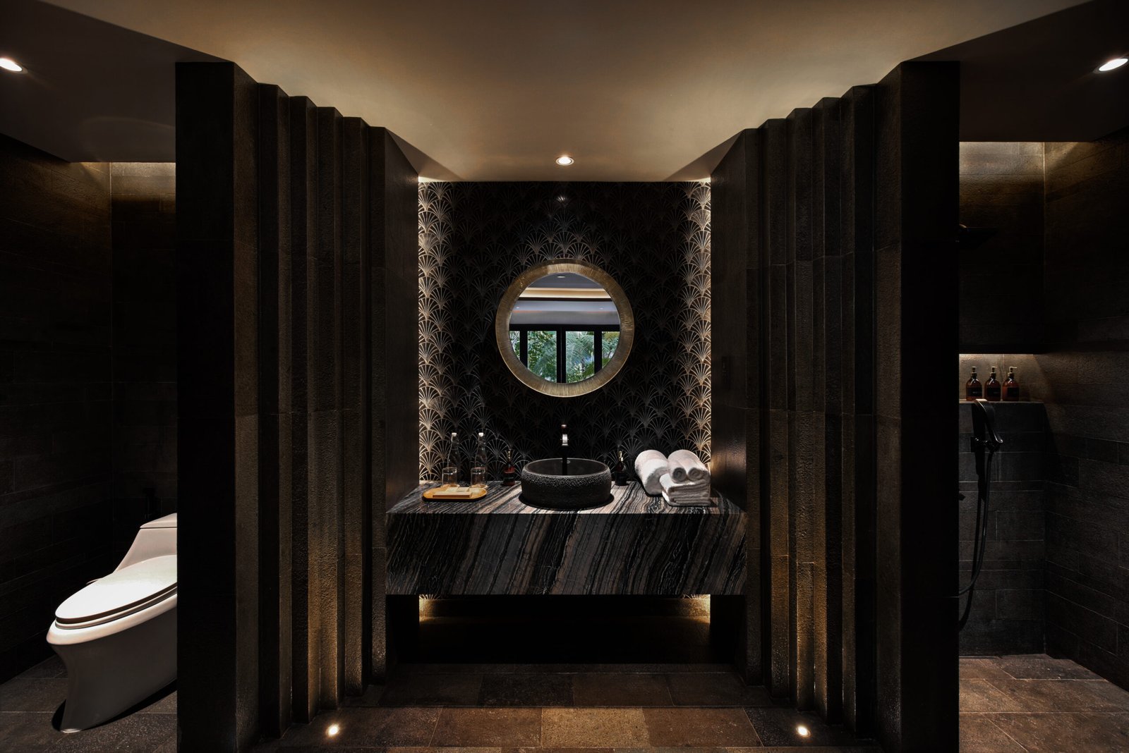 Luxurious bathroom in SNEHA Room at Ayatara Villa Ubud Kintamani Bali – a villa di Bali with refined interiors, perfect for honeymooners and airbnb bali travelers.